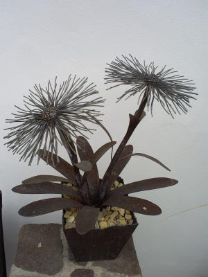 ---Metall Blume- - Klaus Rist - auf - Array - ---Metall Blume- - Klaus Rist - auf - Array -